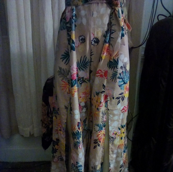 Jumper - Picture 2 of 3